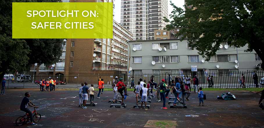 People are exercising in End Street North Park in Johannesburg, South Africa © VCP Programme, GIZ South Africa