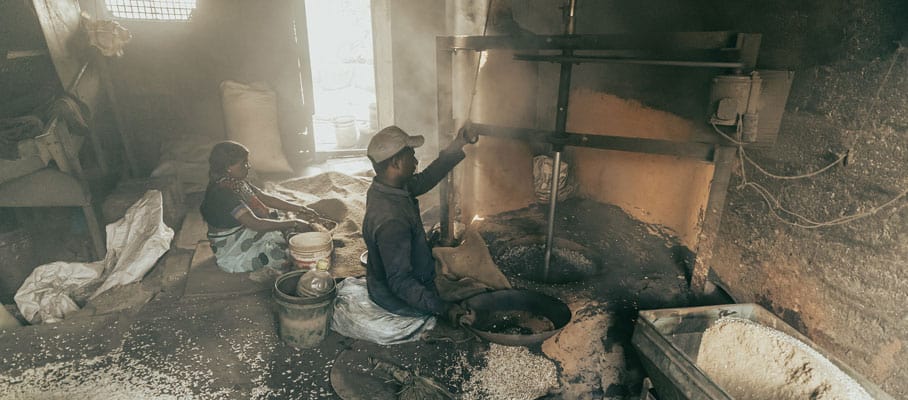 Energy poverty in India leads to bad working conditions due to high temperature. 