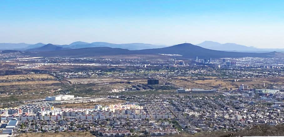 Urban sprawl and mountains in the background in Querétaro