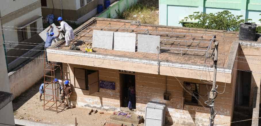 a house gets a new contruction on the roof consisting of ecoboard material