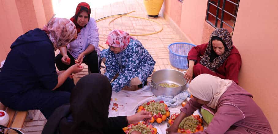 Women preparing fruit in Sebkha, Mauritania